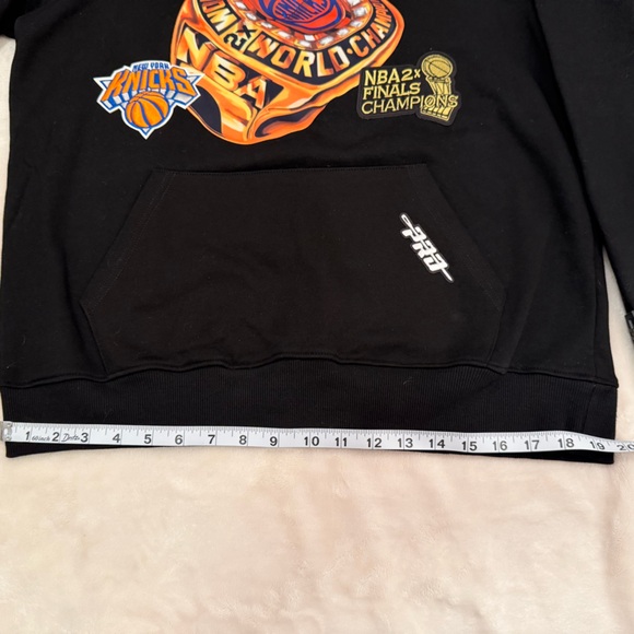 New York Knicks Black Championship Hoodie - Picture 5 of 6